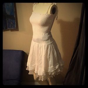 Bebe ruffled accordion dress